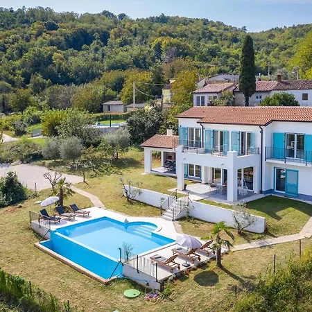 Villa View *